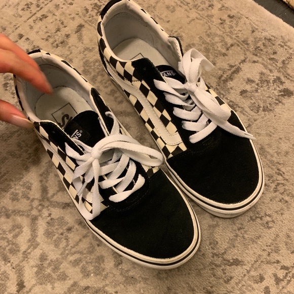 Vans women’s checkered - Picture 1 of 8